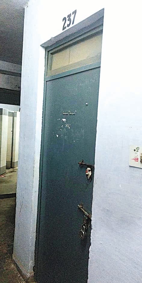 Jammu-Kashmir Police reach Mannan's room