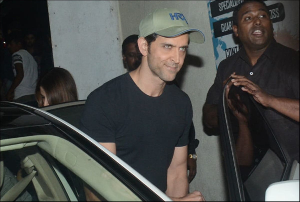 ranbir kapoor and alia bhatt engagement date fix and film petta leak bollywood top news
