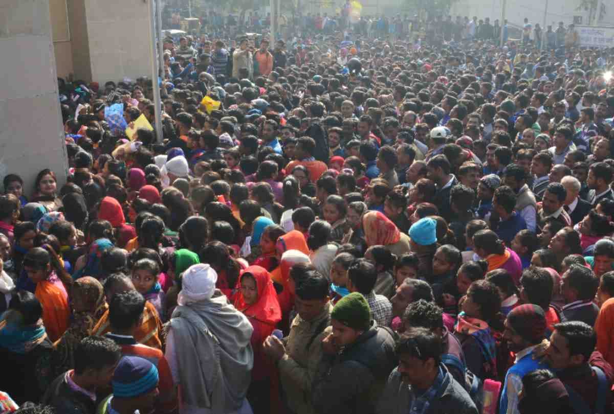 unemployment in india, btech degree holders applied for peon posts in karnal