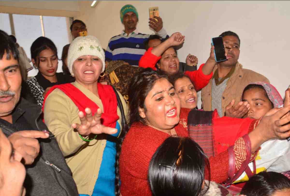 unemployment in india, btech degree holders applied for peon posts in karnal