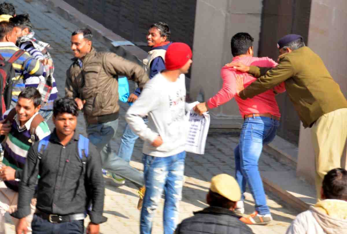 unemployment in india, btech degree holders applied for peon posts in karnal