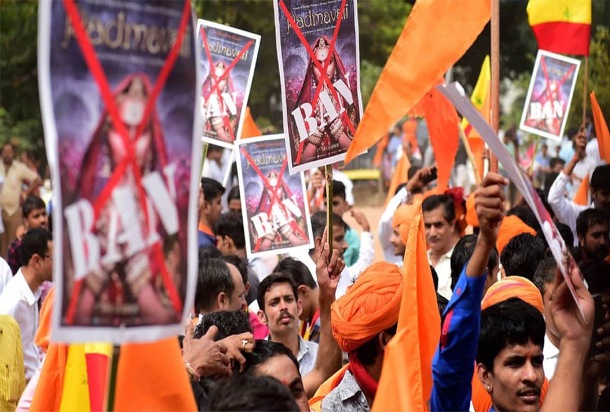 karni sena threat to Padmavat if film will release then they will perform jauhar  