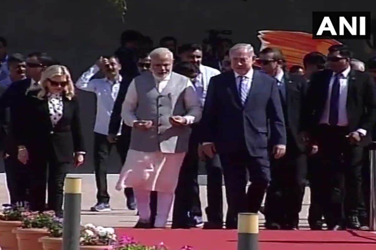 padmaavat ban in gujrat but ghoomar performed for pm modi benjamin netanyahu