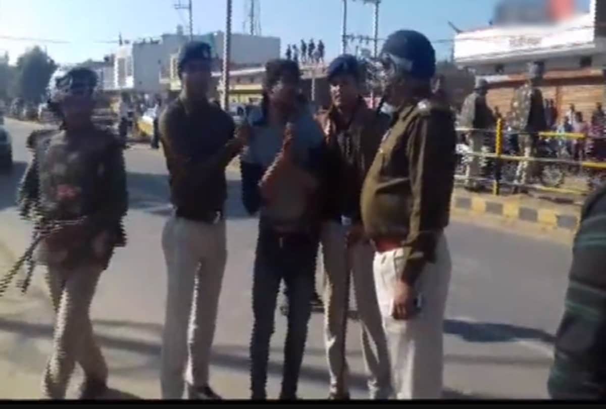 Dancer Sapna Chaudhary show in Morena, police launches sticks