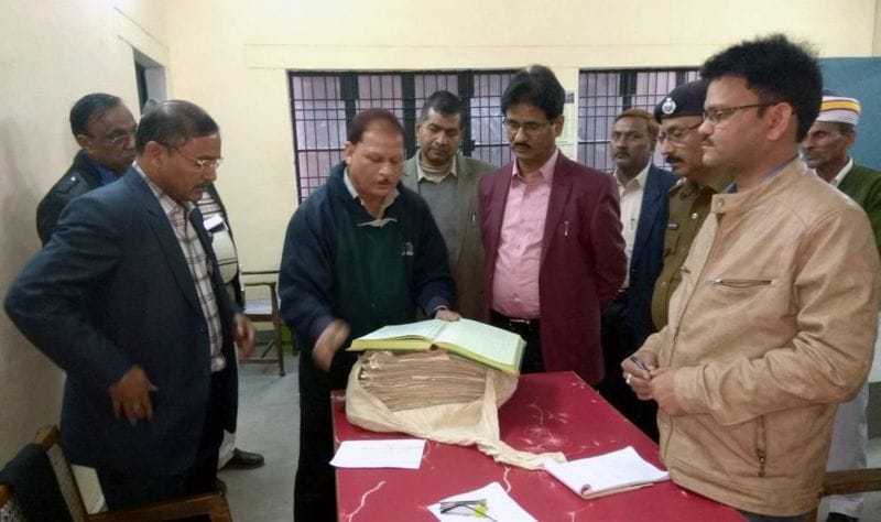 राजनीतिक दल बूथ लेवर एजेंट बनाएं: मंडलायुक्त