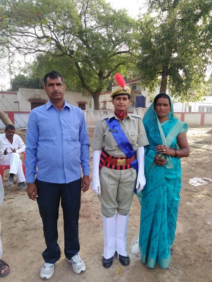 mathura girl become police constable by fathers sacrifice