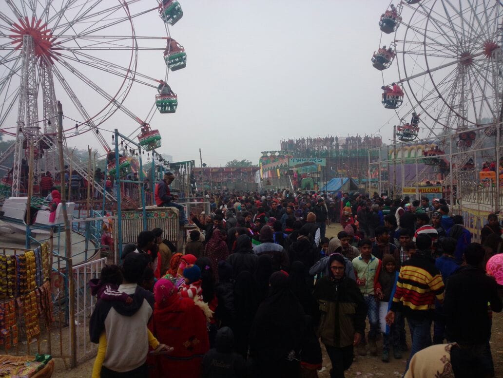 the crowd returned smile the shopkeepers