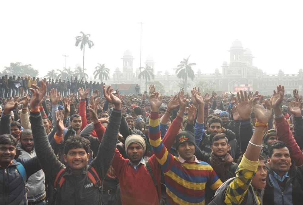  applicants protest over 34716 recruitment in police.