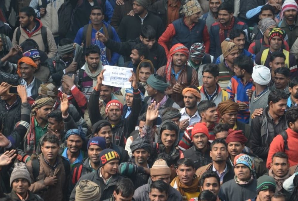  applicants protest over 34716 recruitment in police.