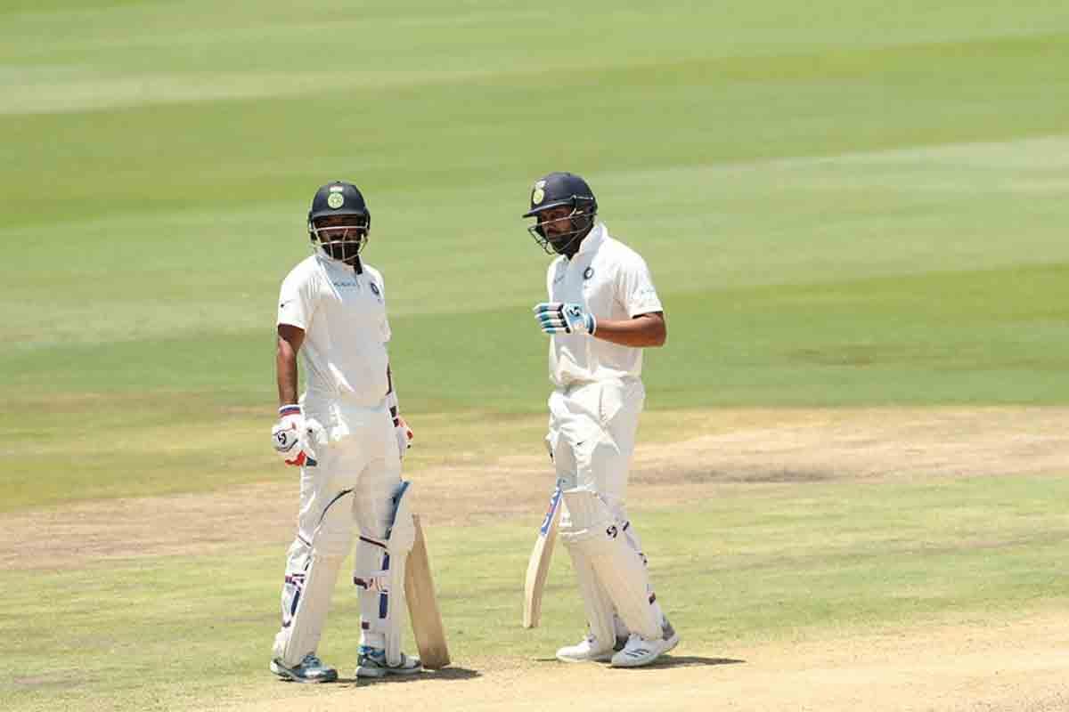 indian selectors does not communicate with murali vijay and karun nair suggests reports