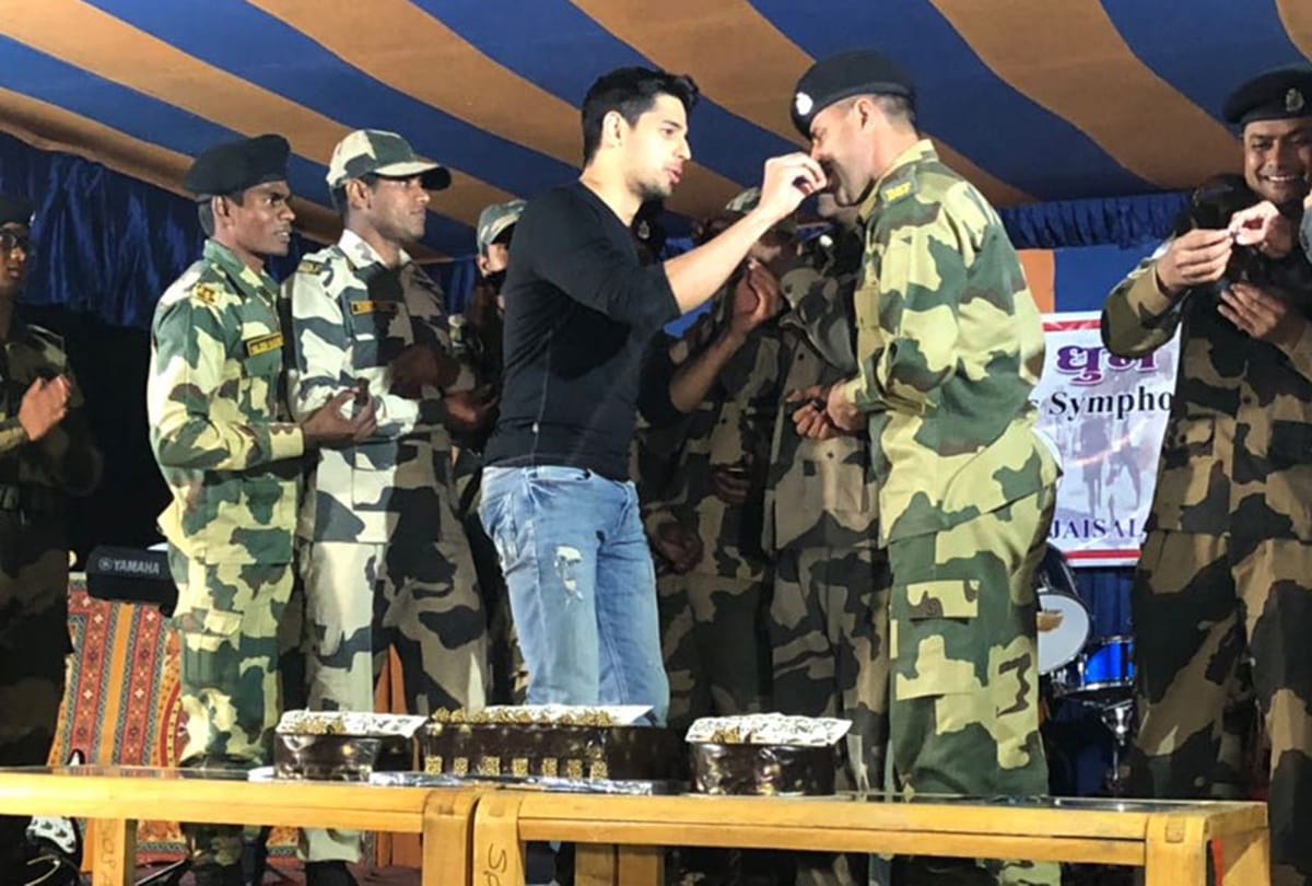 aiyaari star sidharth malhotara celebrates birthday with jawans