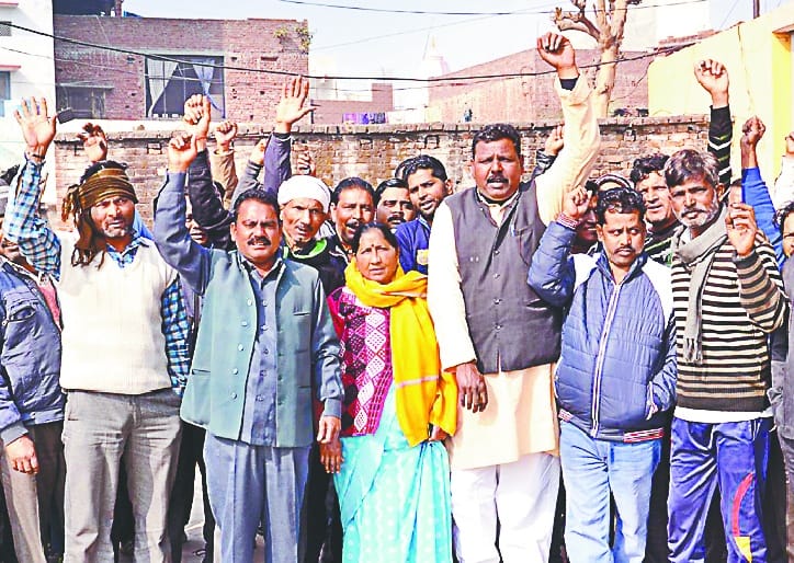 No talks with striking employees