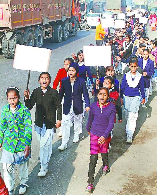 Voices in support and opposition of college management