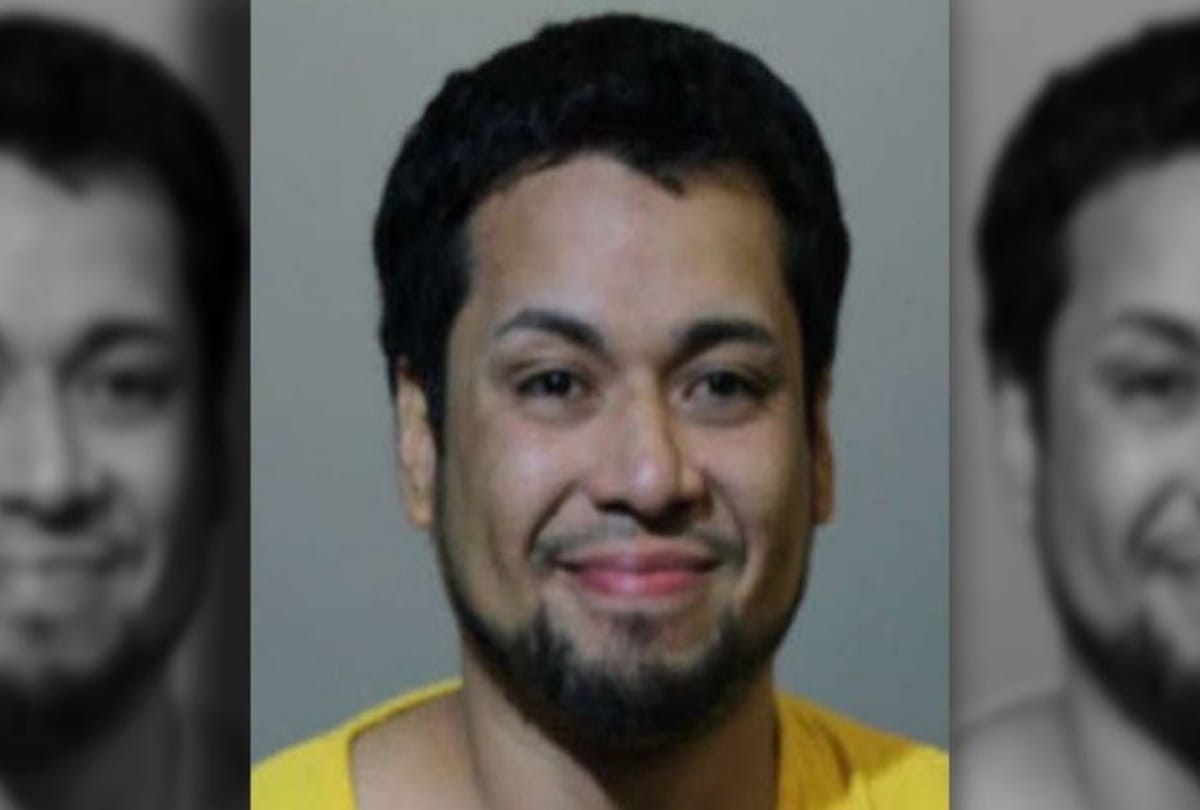a man arrested for sent Offensive photo of his girlfriend to her boss in Florida