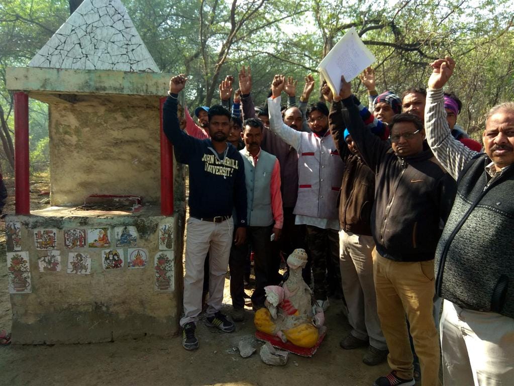  Valmiki statue damaged, sloganeering