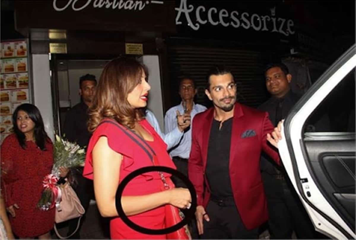 Bipasha denies her pregnancy news by posting this post on twitter