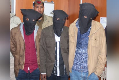 in the murder of guard of a garment company, robbers told how they looted 