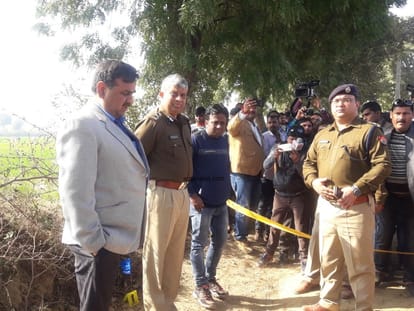 IG Agra range said child was died by police bullet 