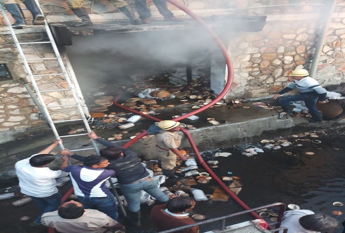 jaipur rajasthan a big fire in surajpol anaj mandi today
