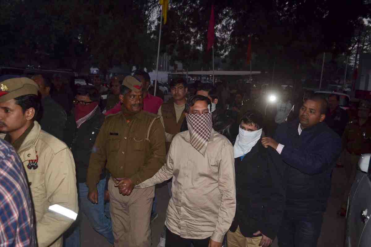kanpur seized note link to varanasi connection