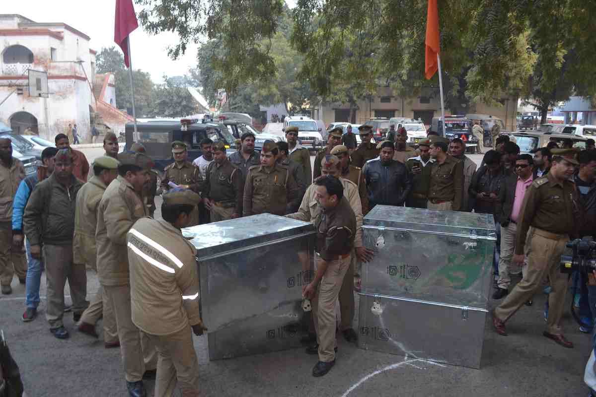 kanpur seized note link to varanasi connection