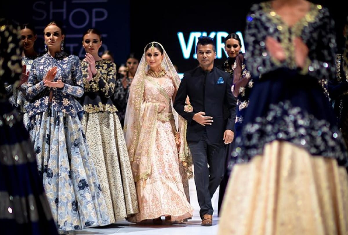 Kareena Kapoor Khan become showstopper for designer Vikram Phadnis at Doha 