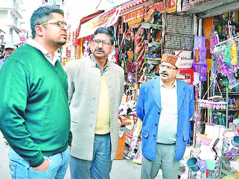 शिक्षा विभाग की जमीन पर बने भवनों पर चलेगा बुलडोजर