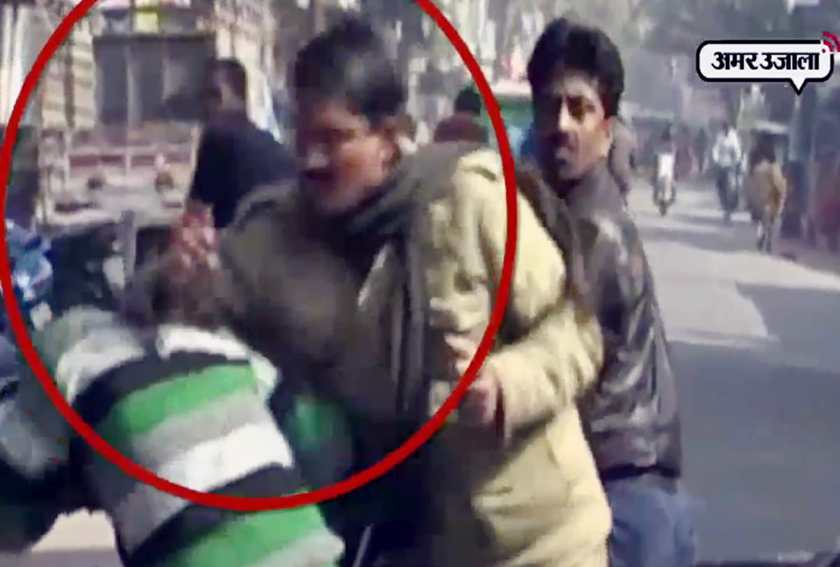 police constable beat student in fatehpur