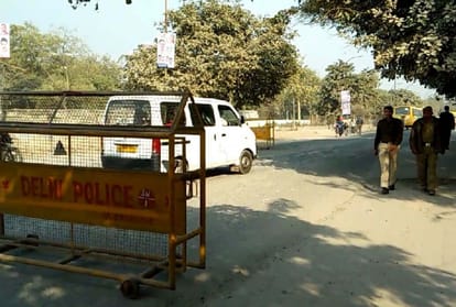 two dead in auto and their scooty collided with tempo