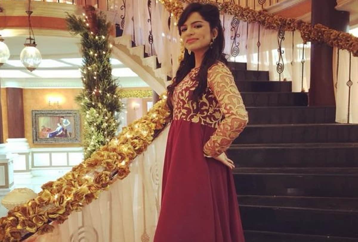 Kumkum Bhagya Actress Shikha Singh Announces Her Pregnancy Flaunts Baby Bump on Social Media