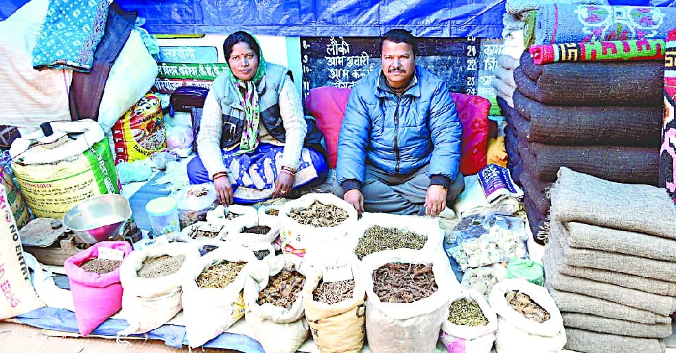 Promoted to Swatavlanan products coming in Uttaranani fair