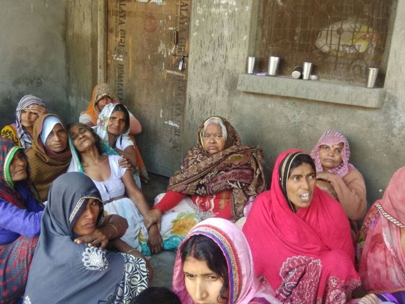 हाईटेंशन लाइन के करंट से युवती की गर्दन कटी