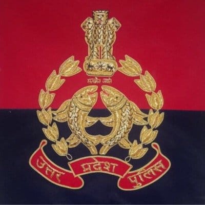 young man complained to the policeman in agra