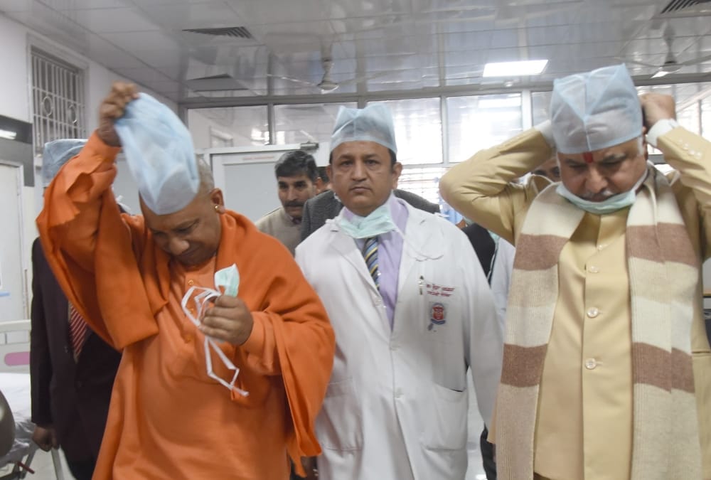yogi adityanath meets injured child ritik in trauma in lucknow.