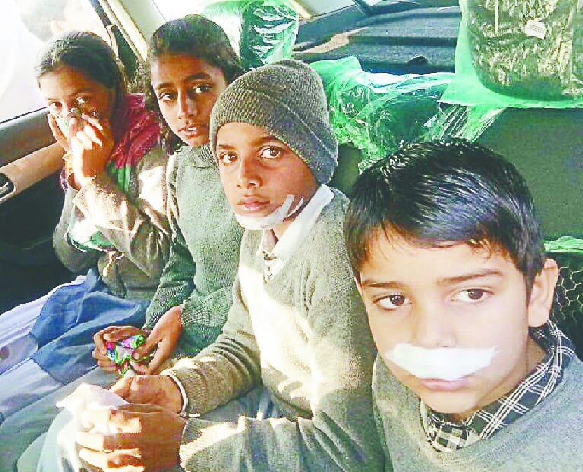 Collision in two bus,  nine injured including six students