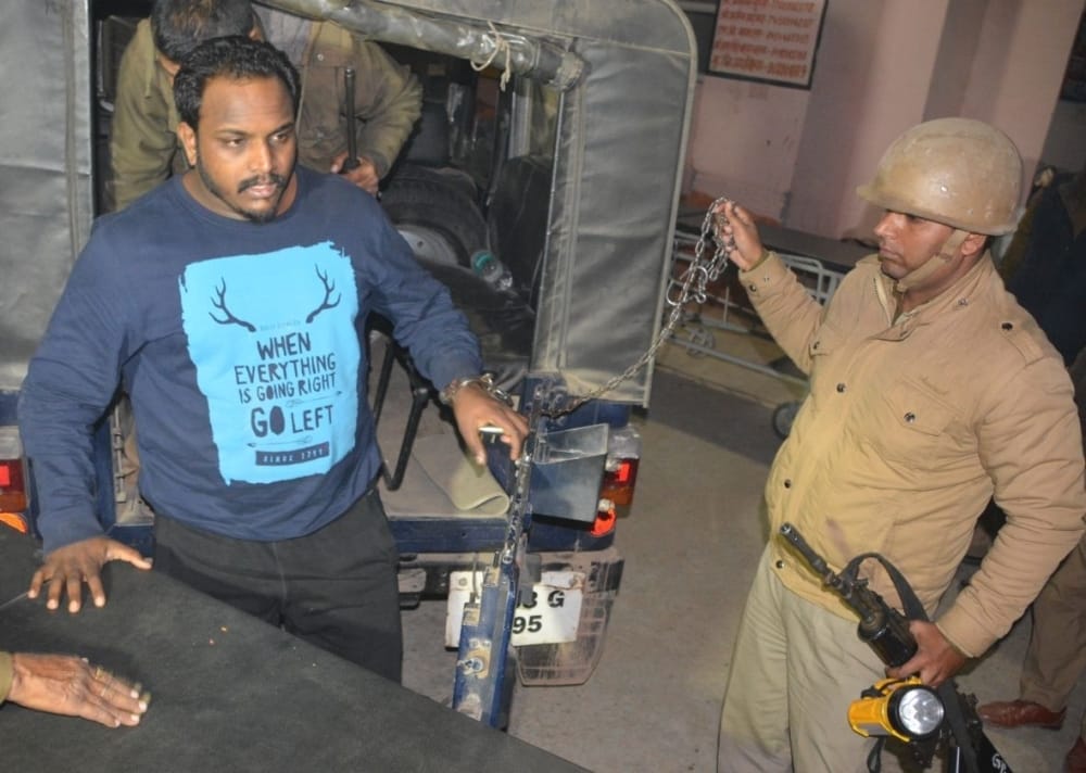 firozabad police in search of punjab sharp shooter gang