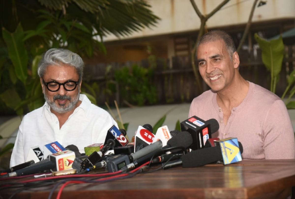 Akshay Kumar says I am shifting Padman release date because of Padmaavat film 