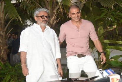 Akshay Kumar says I am shifting Padman release date because of Padmaavat film 