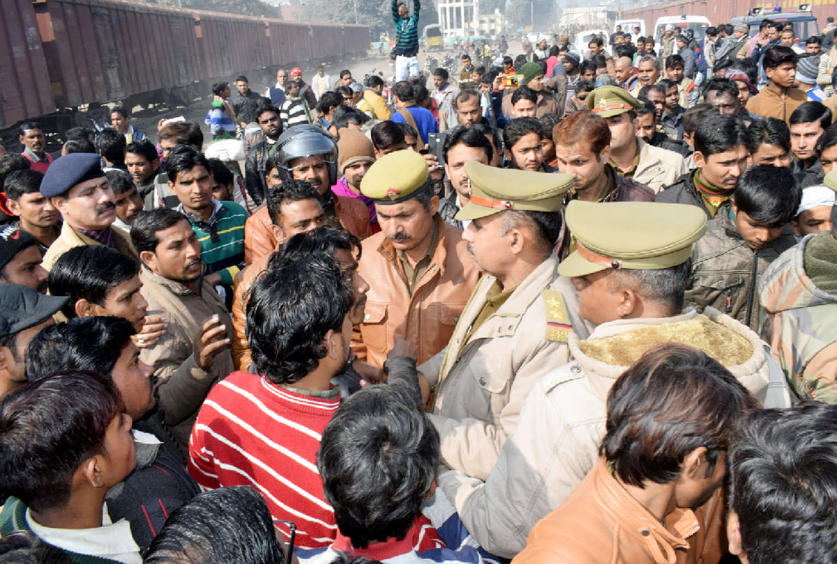 Boy dies due to exposure to railway hightation line
