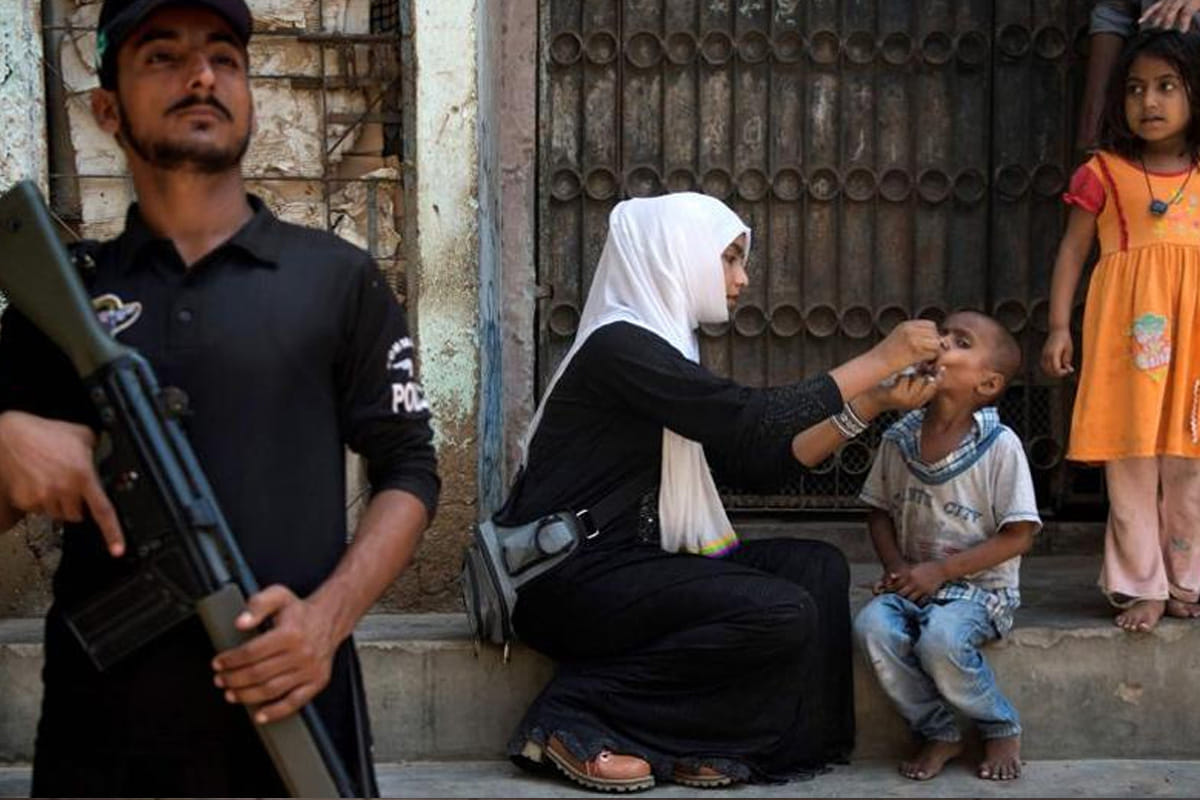 militants open fire at polio team and killed mother daughter in Baluchistan