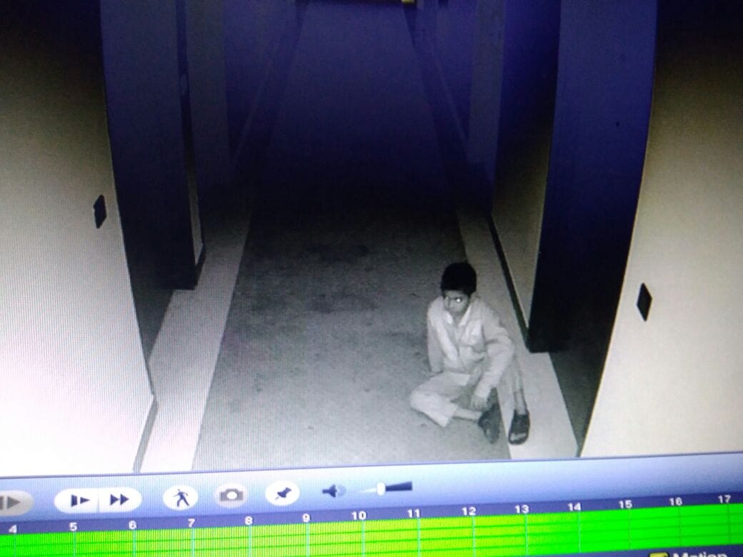 Couple in agra forced a child to sleep outside hotel room