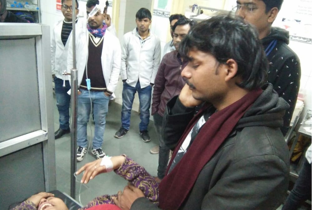 robbery in chinhat in Lucknow.