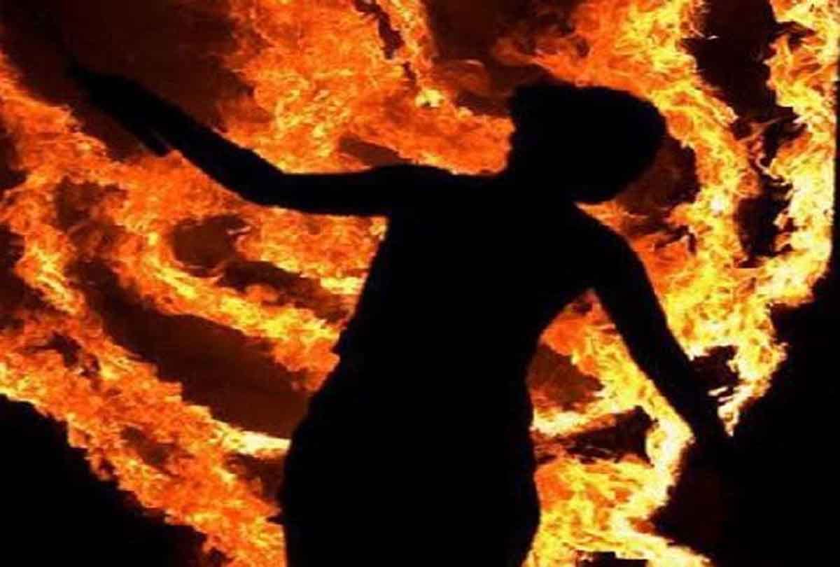 23 year old girl burned herself in up