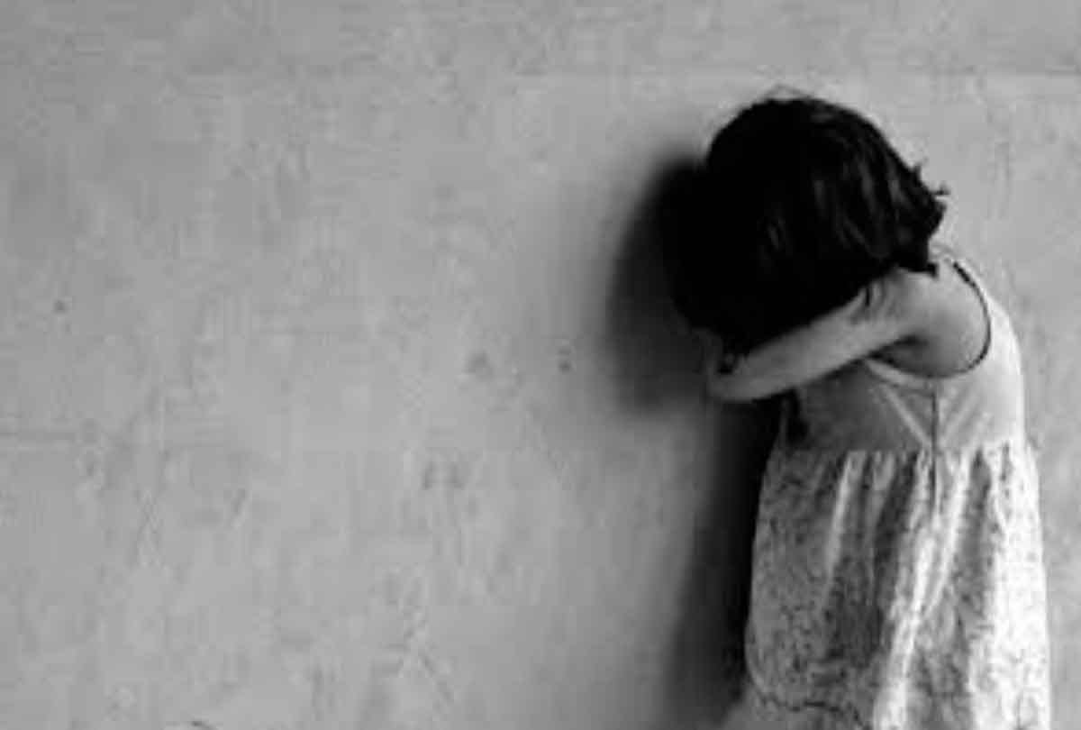 3 year old girl raped in etawah