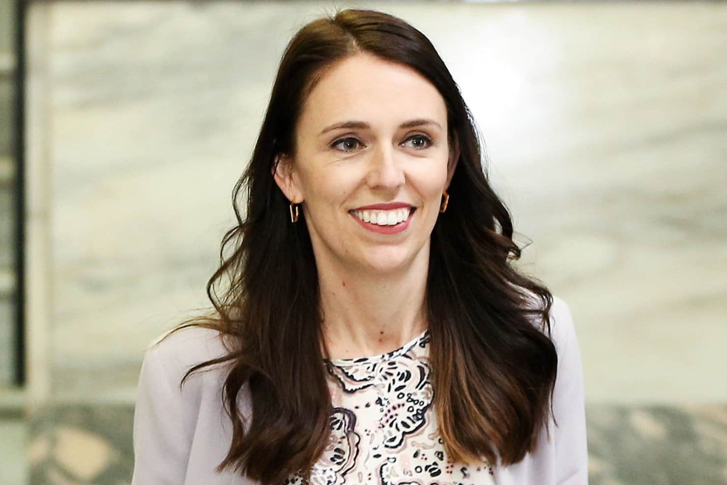 NewZealand PM Jacinda Ardern pays for groceries bill of a woman at supermarket who forgot purse