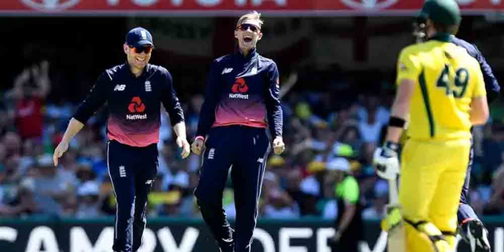 England beat Australia in second ODI by four wicket