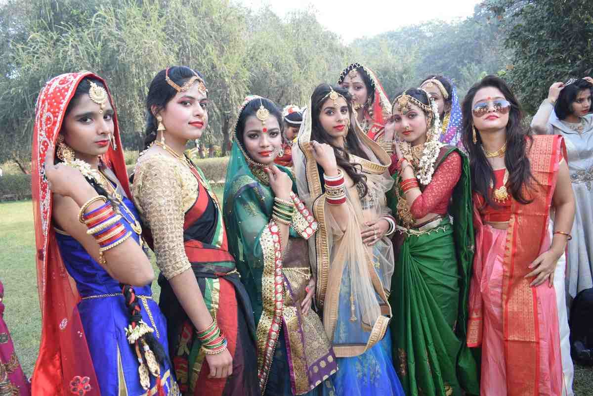 see the photos of IIT BHU annual fest kashi yatra