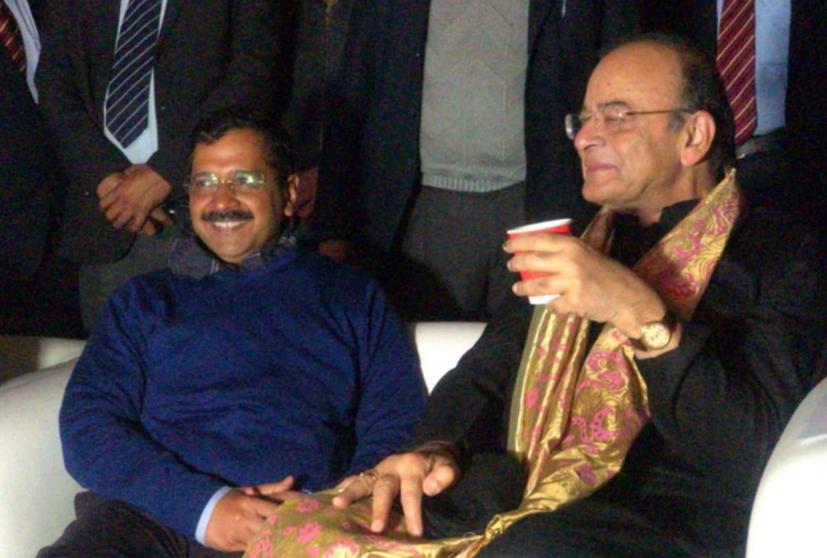 when kejriwal meets arun jaitley congress raises its eyebrows, here what it means