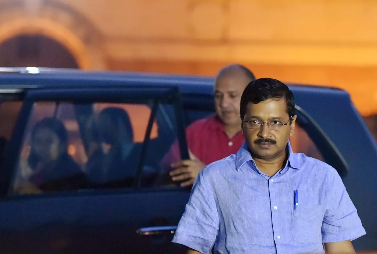 six consequences on kejriwal government after disqualification of aap 20 mlas by election commission