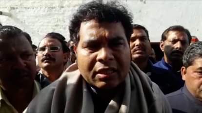 Shri Srikant Sharma Meet Madhav's family in Mathura, Madhav dies due to police bullet